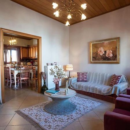 Apartament Ellie'S Vintage House Galaxídhion Zewnętrze zdjęcie